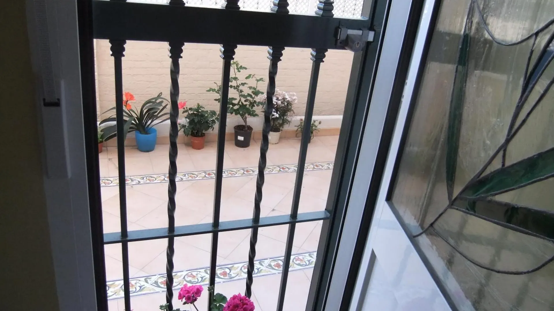 Cozy And Charming House In Sevilla Spain