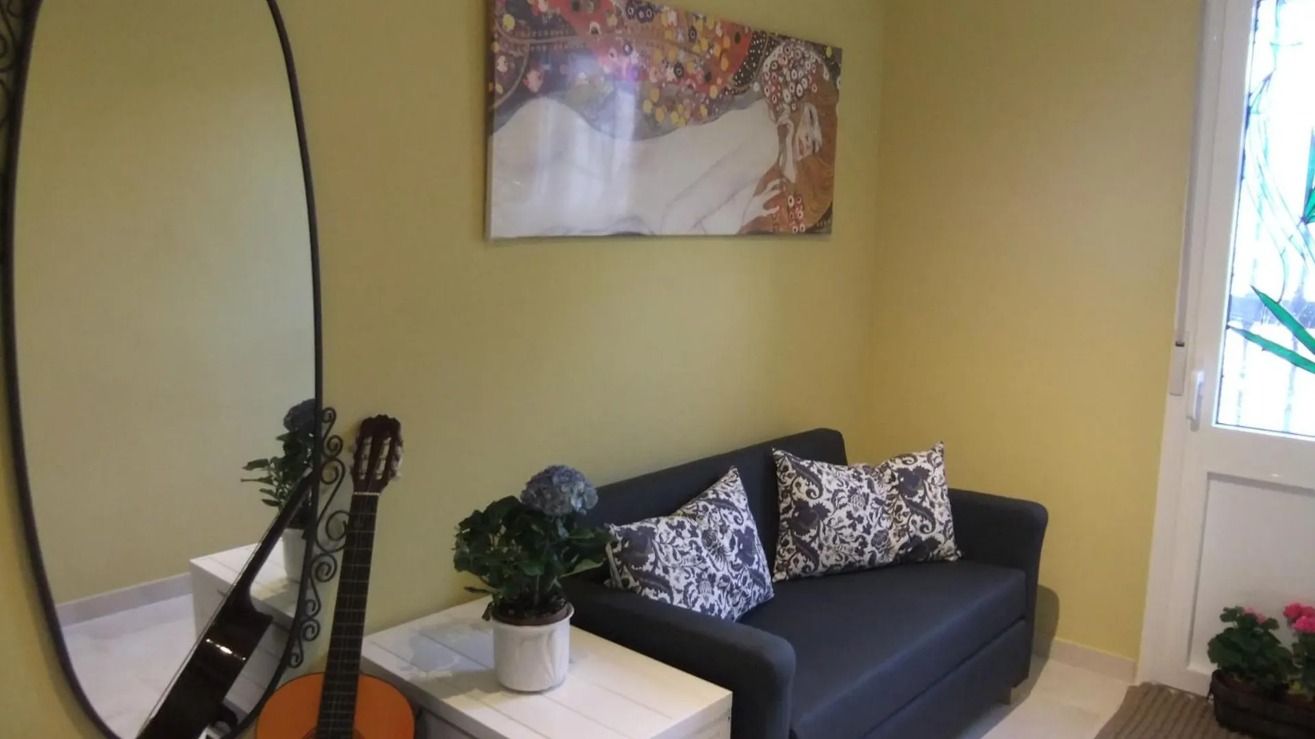 Cozy And Charming House In Sevilla Apartment Seville